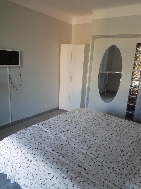 Bed and Breakfast La Combe Joseph Remoulins Exterior foto
