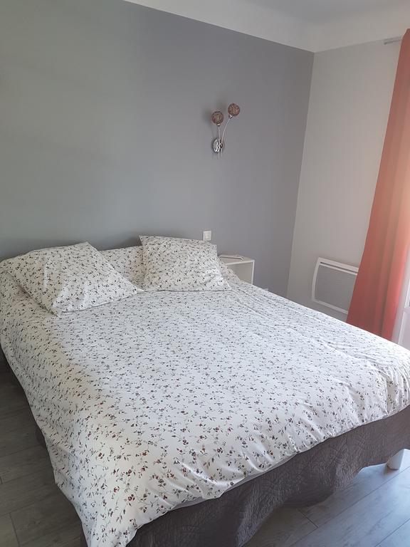 Bed and Breakfast La Combe Joseph Remoulins Exterior foto
