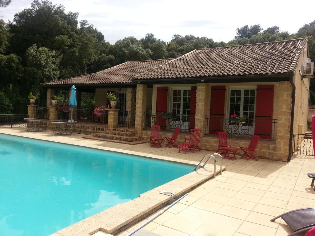 Bed and Breakfast La Combe Joseph Remoulins Exterior foto