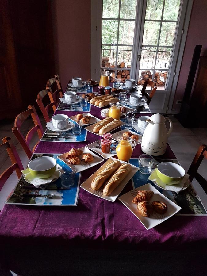Bed and Breakfast La Combe Joseph Remoulins Exterior foto