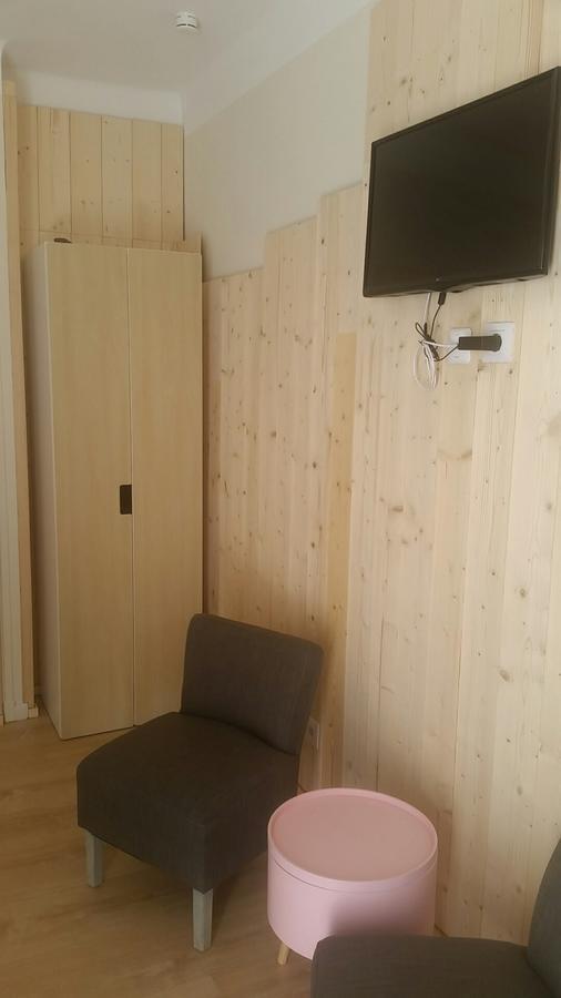 Bed and Breakfast La Combe Joseph Remoulins Exterior foto