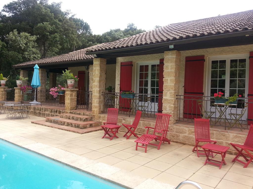 Bed and Breakfast La Combe Joseph Remoulins Exterior foto